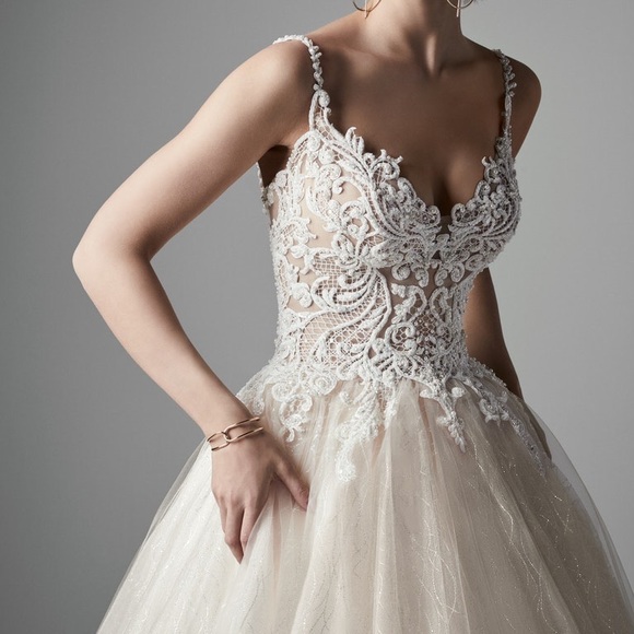 ***SOLD*** Maggie Sottero Wedding Dress - Picture 5 of 8